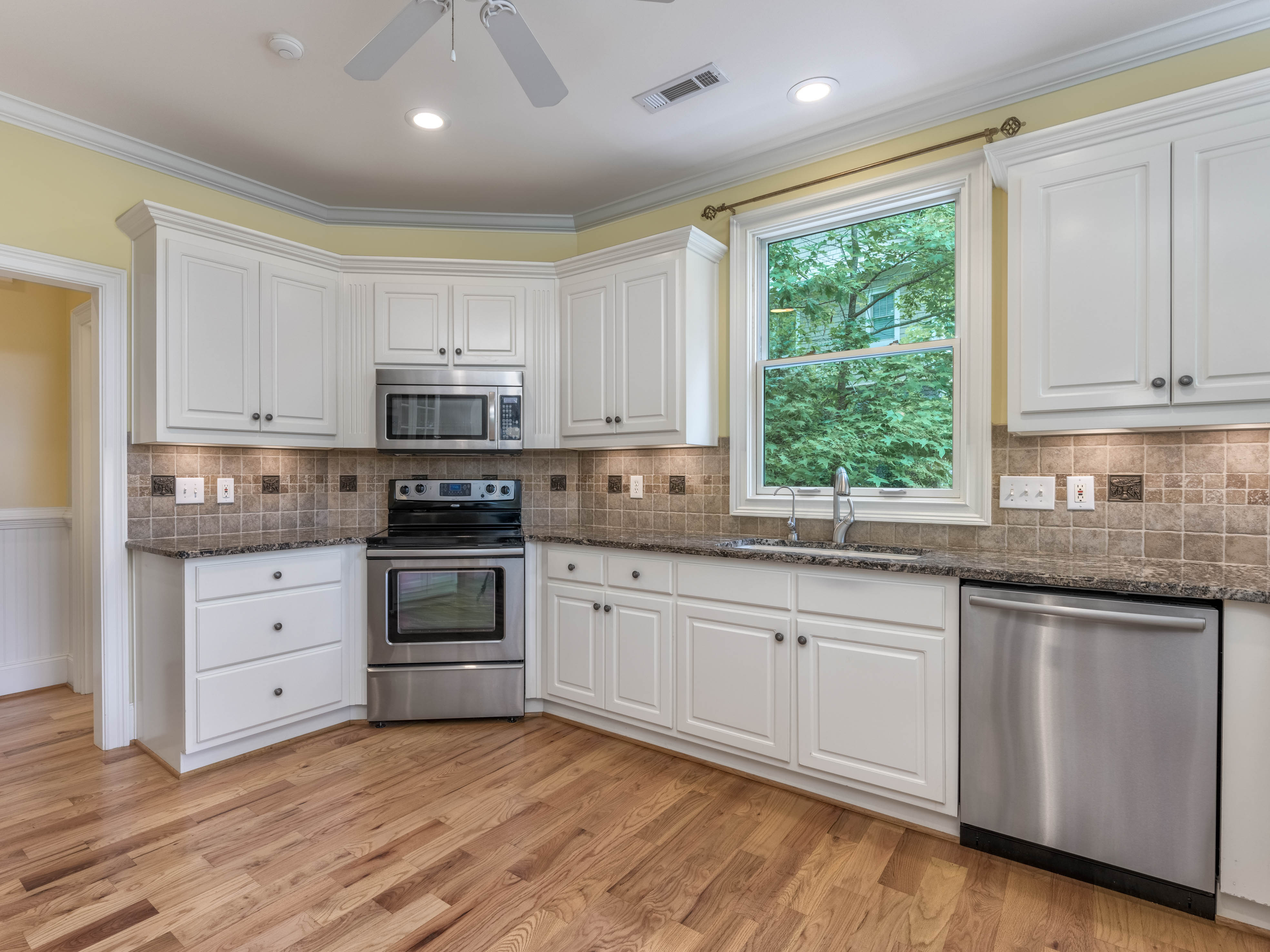 1141 Davison Drive image 9